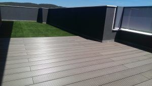Suelo de madera sintética o tecnológica para exterior País Vasco